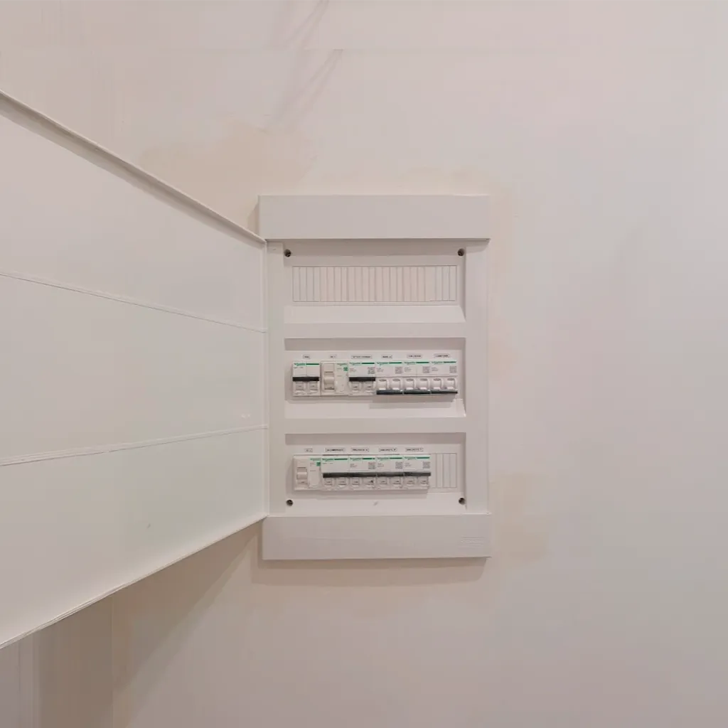 Cuadro eléctrico nuevo